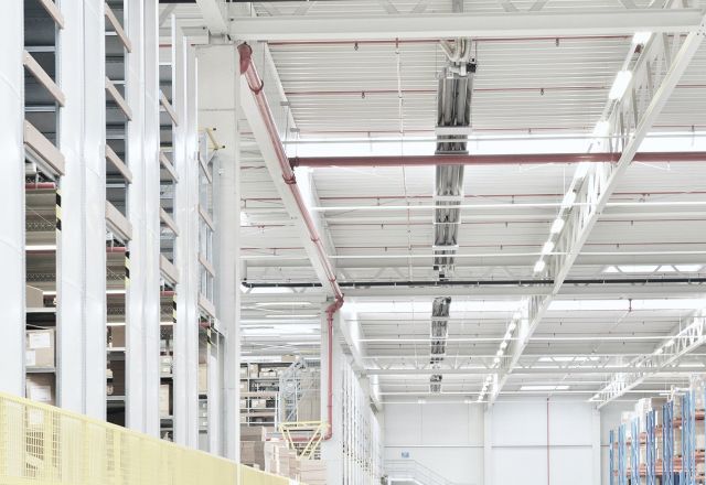 Distribution centre heating from Schwank
