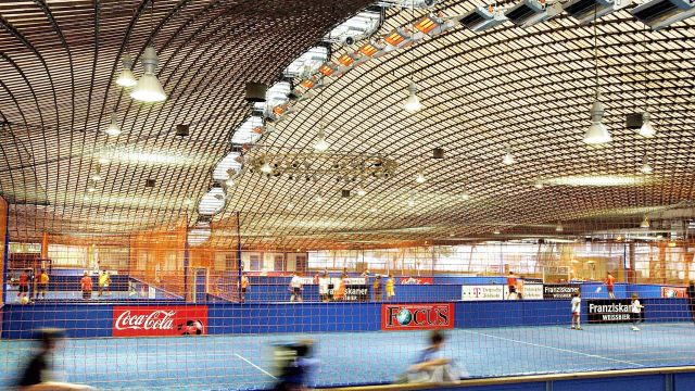 Efficient sports hall heating systems